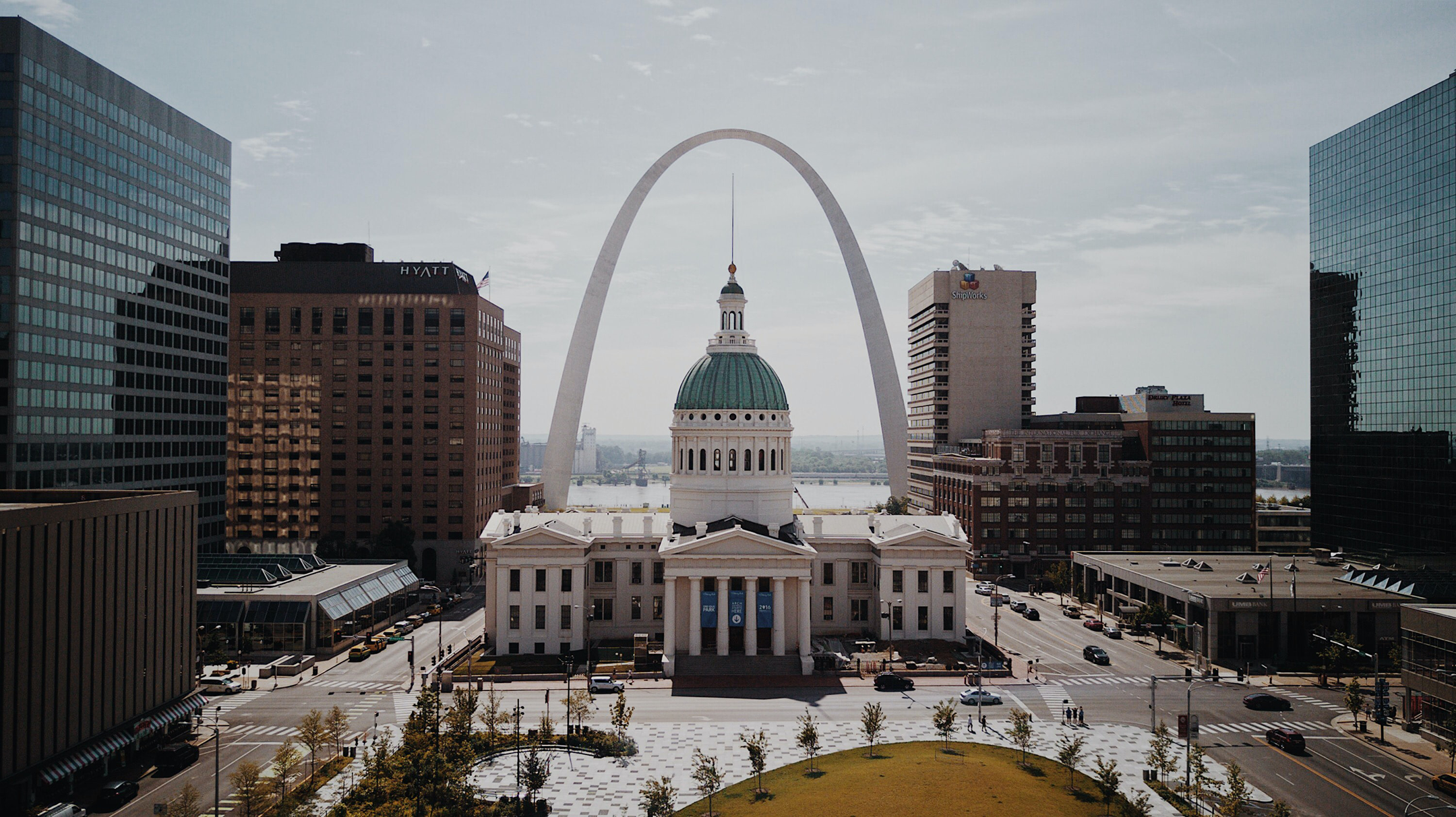 city with arch